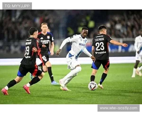 法甲第6轮里尔0-1里昂小城激战里昂凭借唯一进球带走胜利